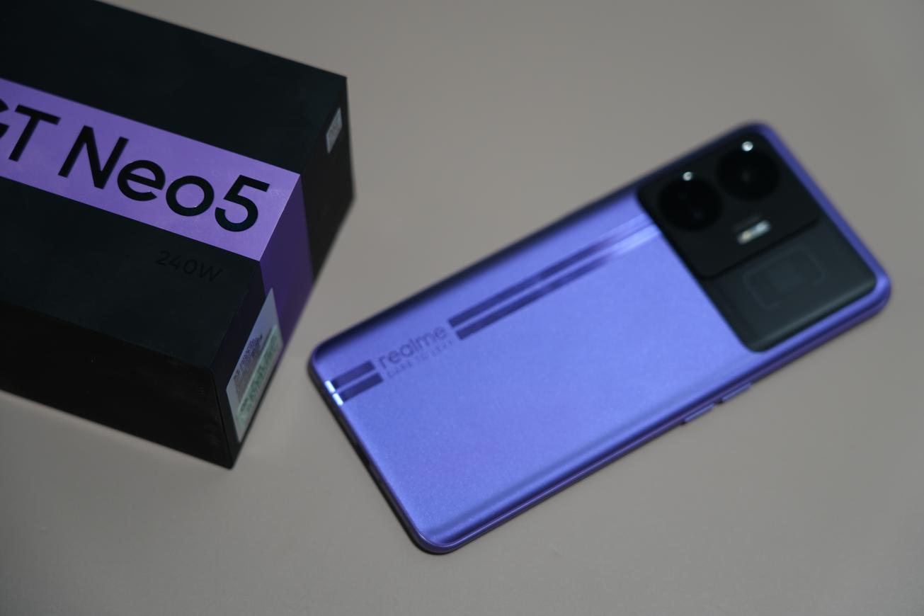 真我GT Neo5评测：还有谁？240W快充直接拉满极限