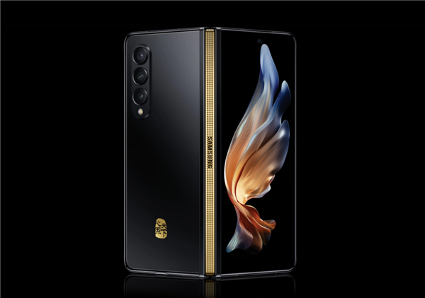 16999元 心系天下！三星W22 5G折叠屏新机发布