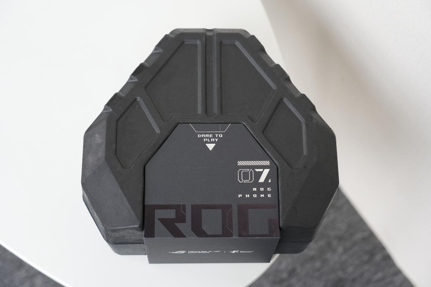 腾讯ROG 游戏手机7 Pro评测：骁龙8Gen2顶级之作 专属“外挂”再升级
