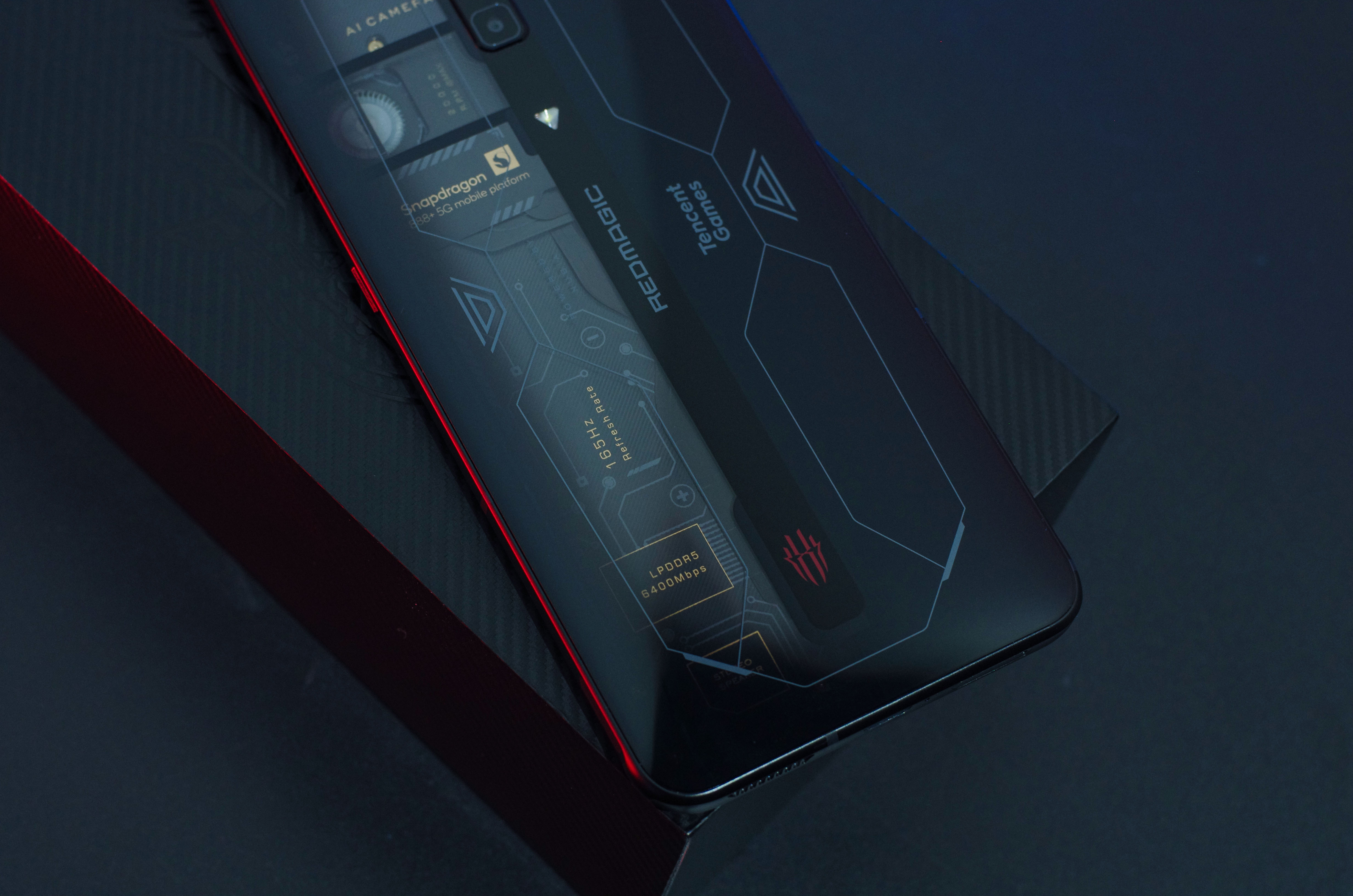 红魔6S Pro评测：顶级散热配置 驯服骁龙888 Plus