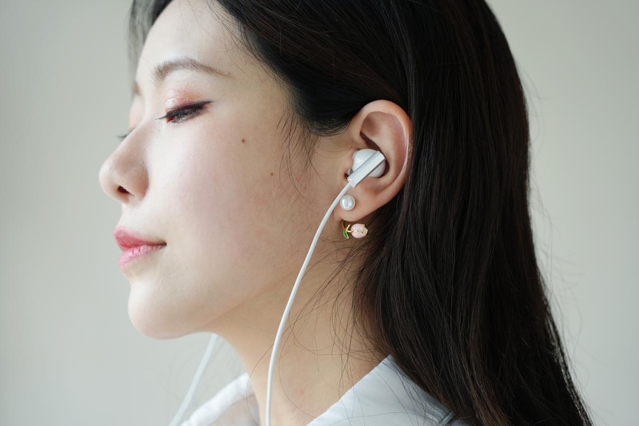 小米降噪蓝牙耳机Necklace分享：听一首歌 读懂一个故事