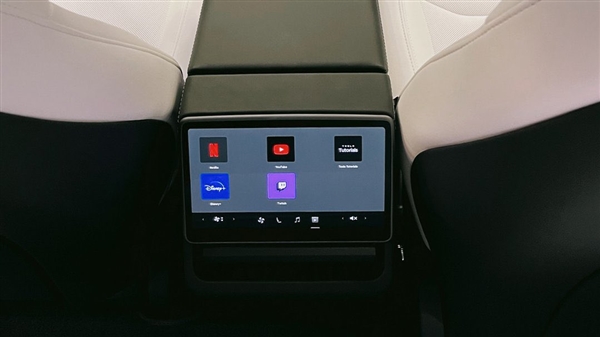 新款Model 3上架：换挡需要滑动屏幕操作 25.99万元起