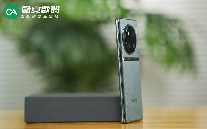 vivo X90 Pro+ 原黑 · 真机图赏】                                                                                                                                                                                                                                  