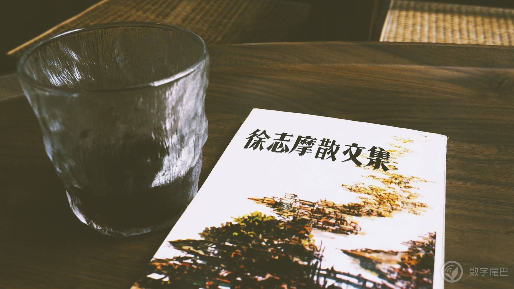“矫揉造作”的极致，“渣男”的咖啡馆