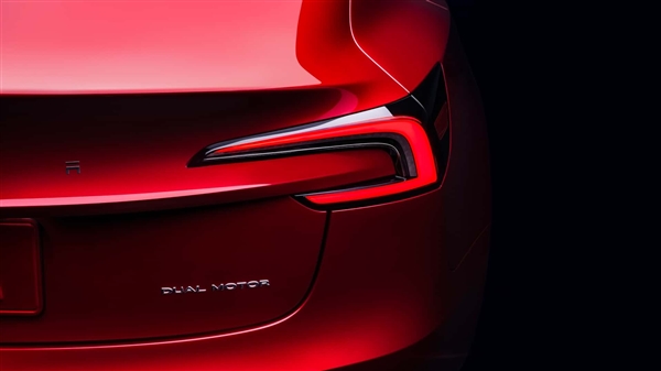 新款Model 3上架：换挡需要滑动屏幕操作 25.99万元起