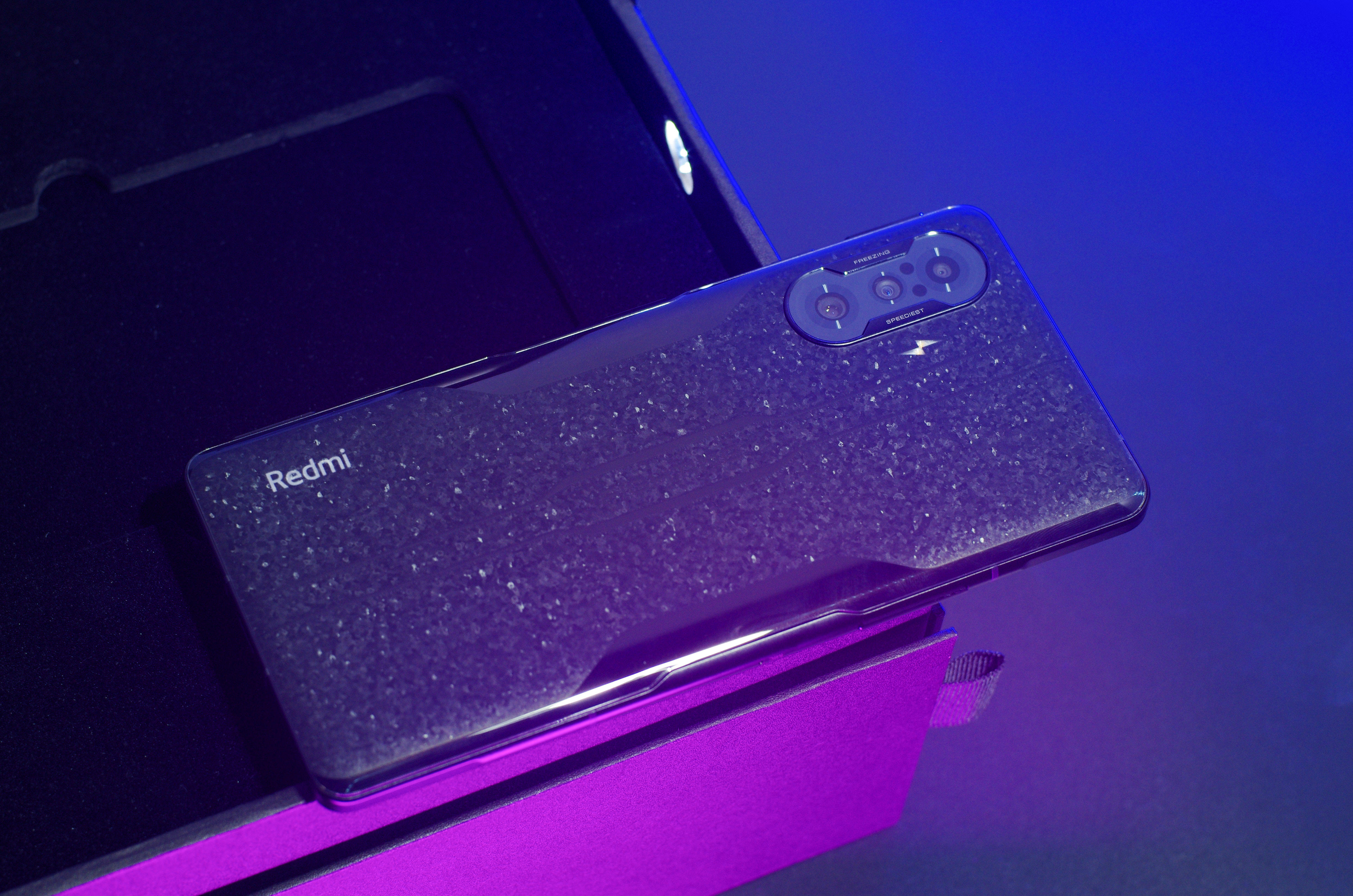 Redmi K40游戏版特别款图赏：每台都独一无二！