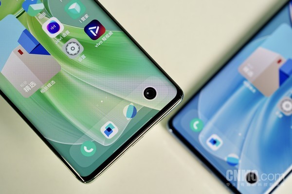 vivo Y100评测：一部超越预期 颜值充满惊喜的千元机