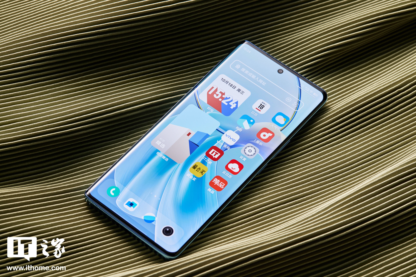 vivo Y100 琉云青、璃光蓝图赏：演绎东方美学，千元机少有高端质感