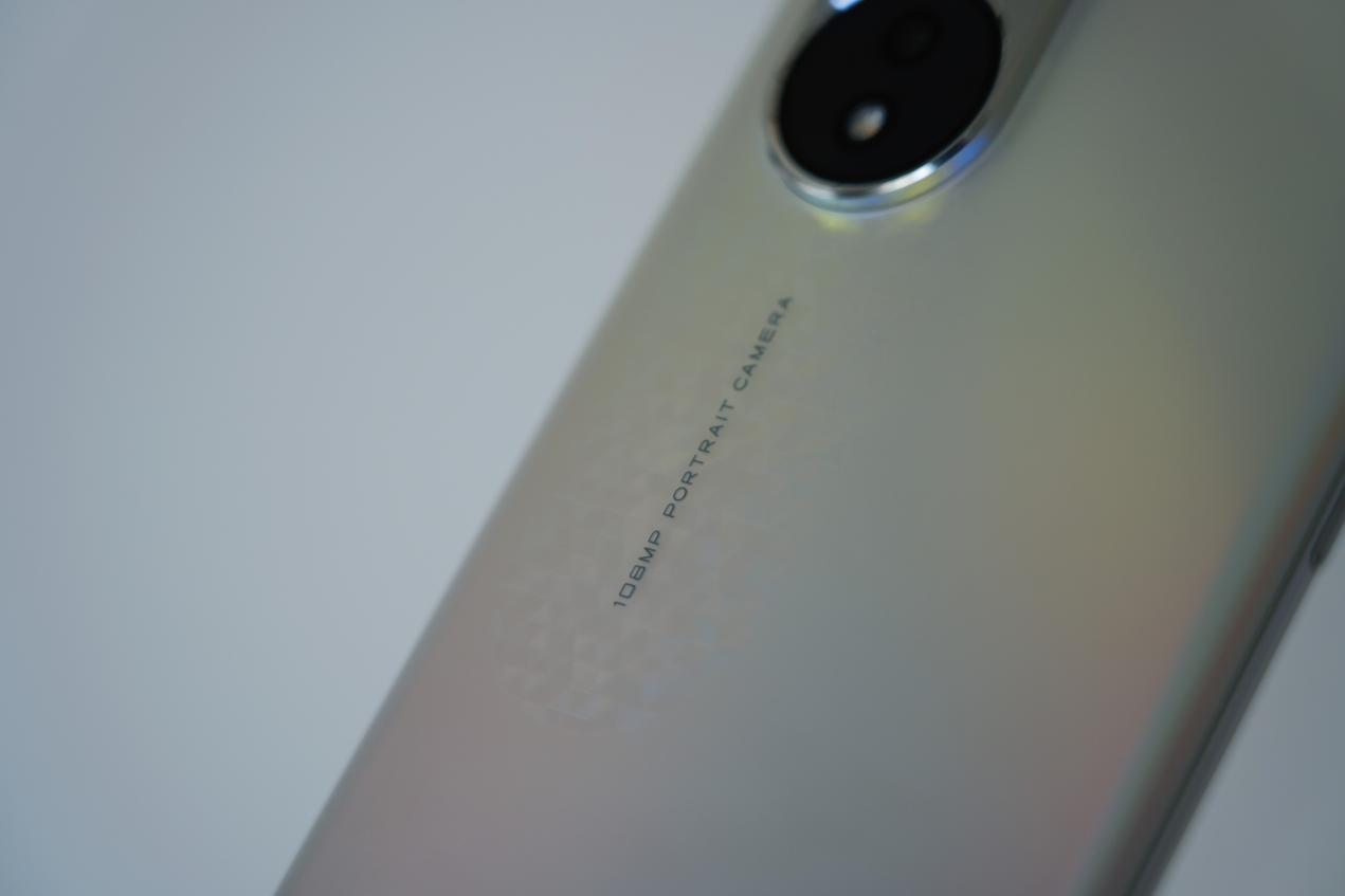 OPPO A1 Pro评测：千元机外观设计新标杆