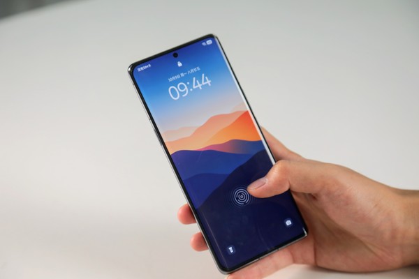NIO Phone体验:设计、性能均在线 不止是一款&ldquo;车钥匙&rdquo;