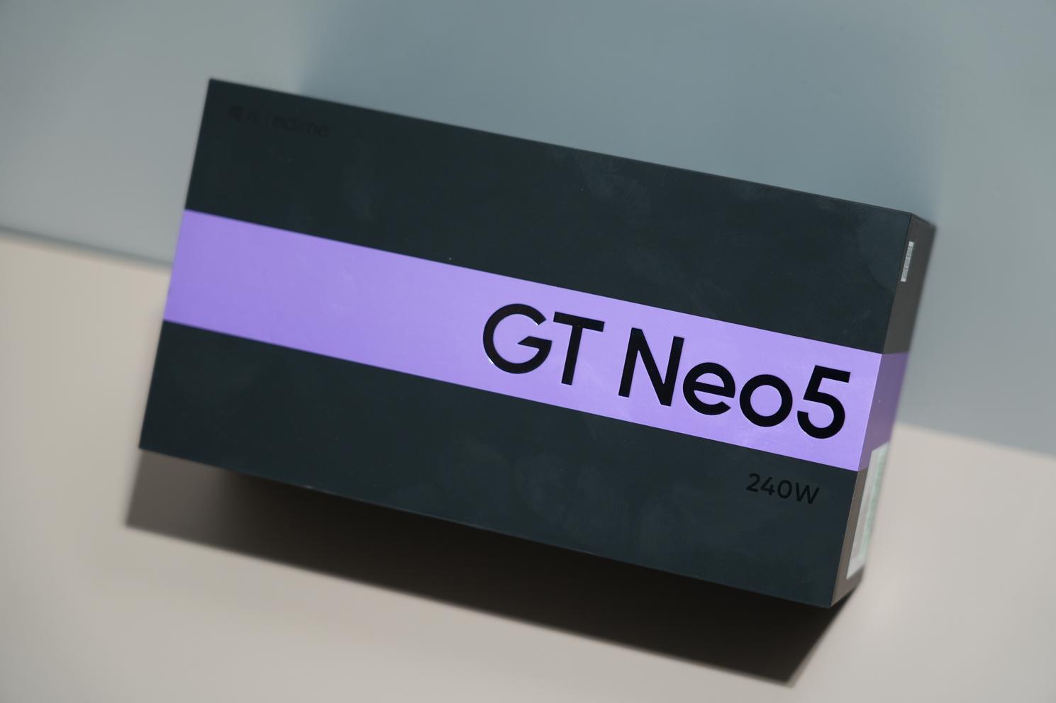真我GT Neo5评测：还有谁？240W快充直接拉满极限