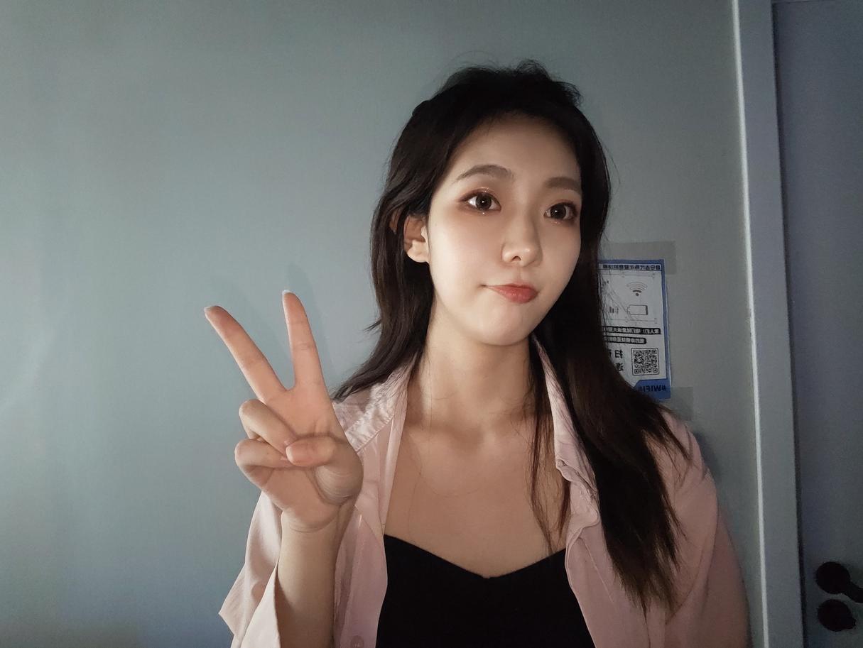 小米Civi 2评测：双摄美颜美如画 机身轻薄性能佳