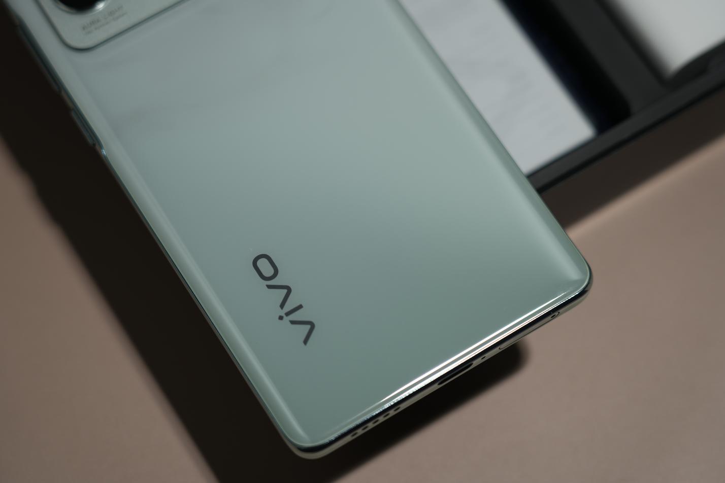 vivo S16系列评测：一面古典 一面科技