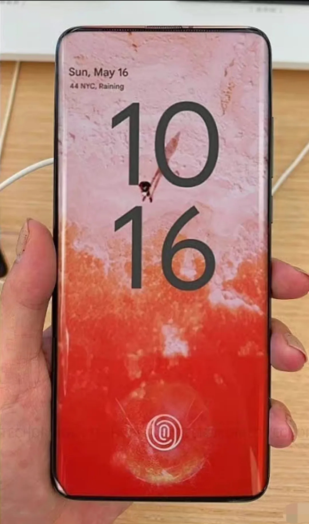 一加10 Pro真机曝光：和渲染图一模一样！