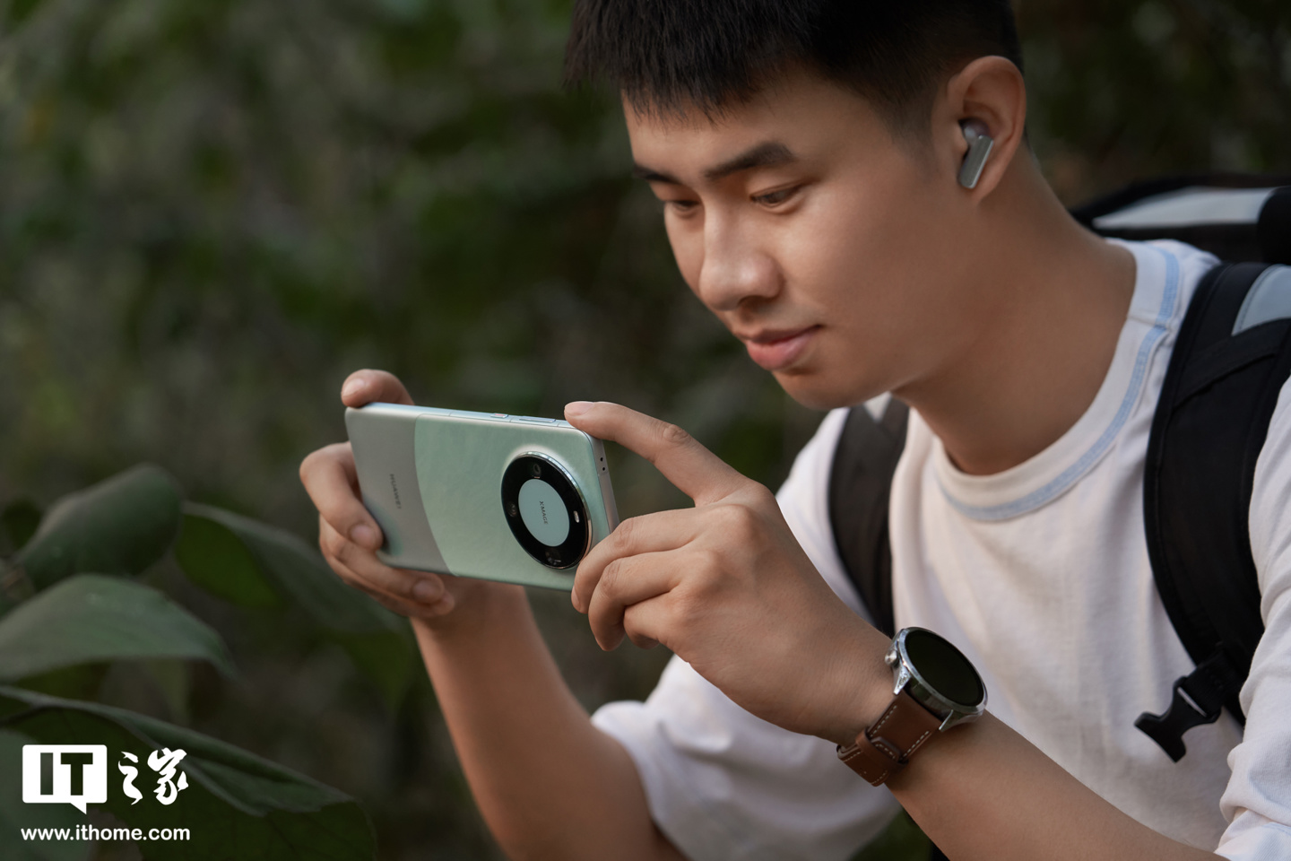 华为运动健康全家桶图赏：华为 Mate 60 Pro、华为 WATCH GT 4、华为 Freebuds Pro 3