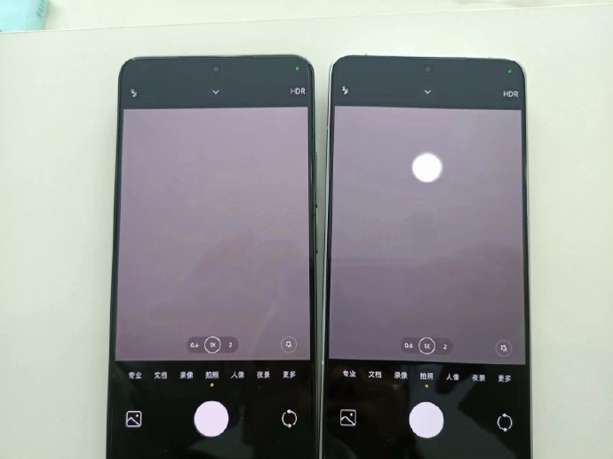 小米 Redmi K70 / Pro 真机曝光：背部纹理清晰可见，直角中框搭配微弧机身