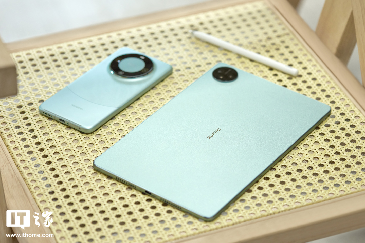 华为 MatePad Pro 11 英寸 2024 款图赏：全球首款支持双向北斗卫星消息的大众平板