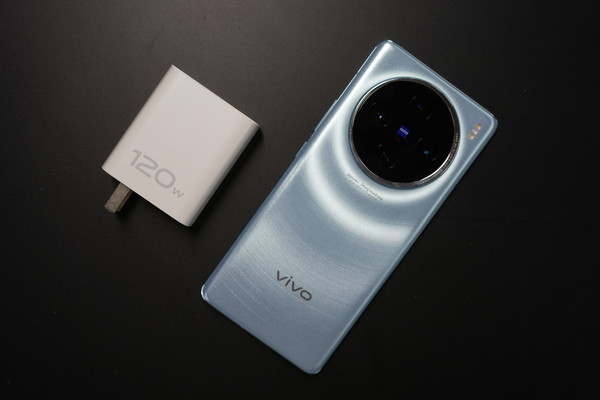 vivo X100评测：一部充满惊喜感的基本款影像旗舰