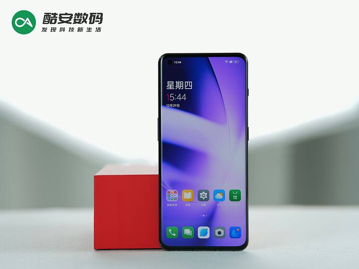 一加 11 无尽黑 · 开箱图赏】