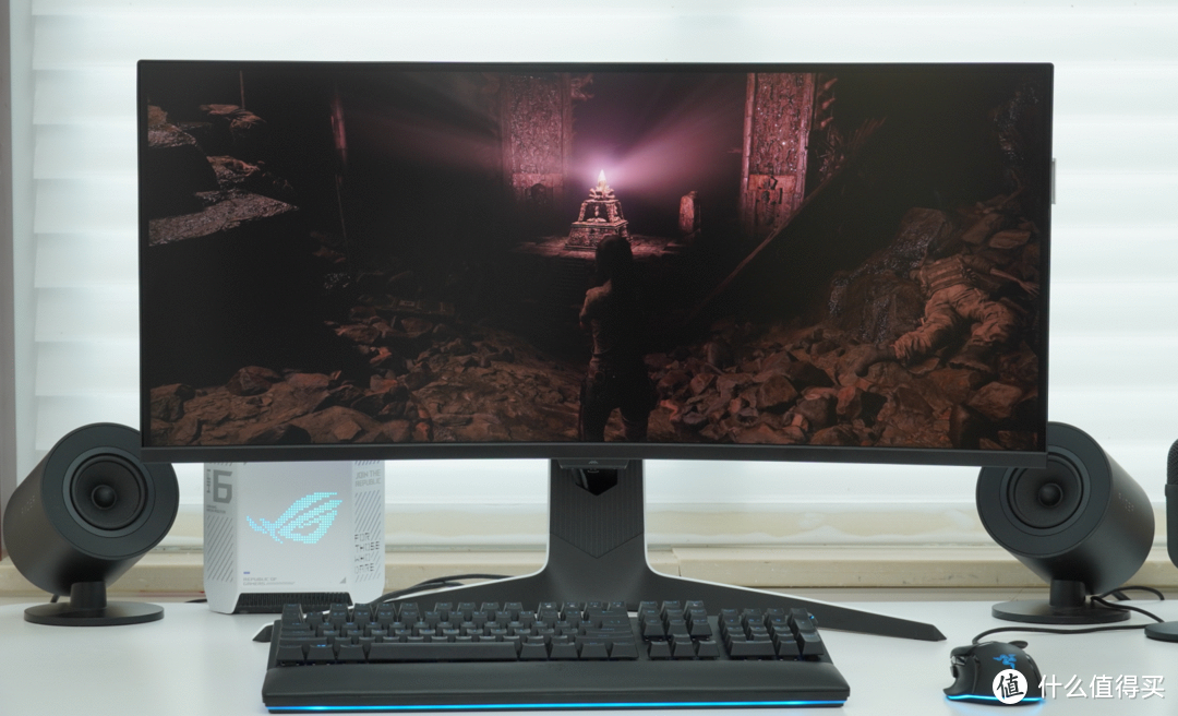 黄昏鼓捣数码 篇三百三十三：电视大厂的第一款PC显示器 雷鸟Q8 MiniLED 带鱼电竞屏 新品硬核测试