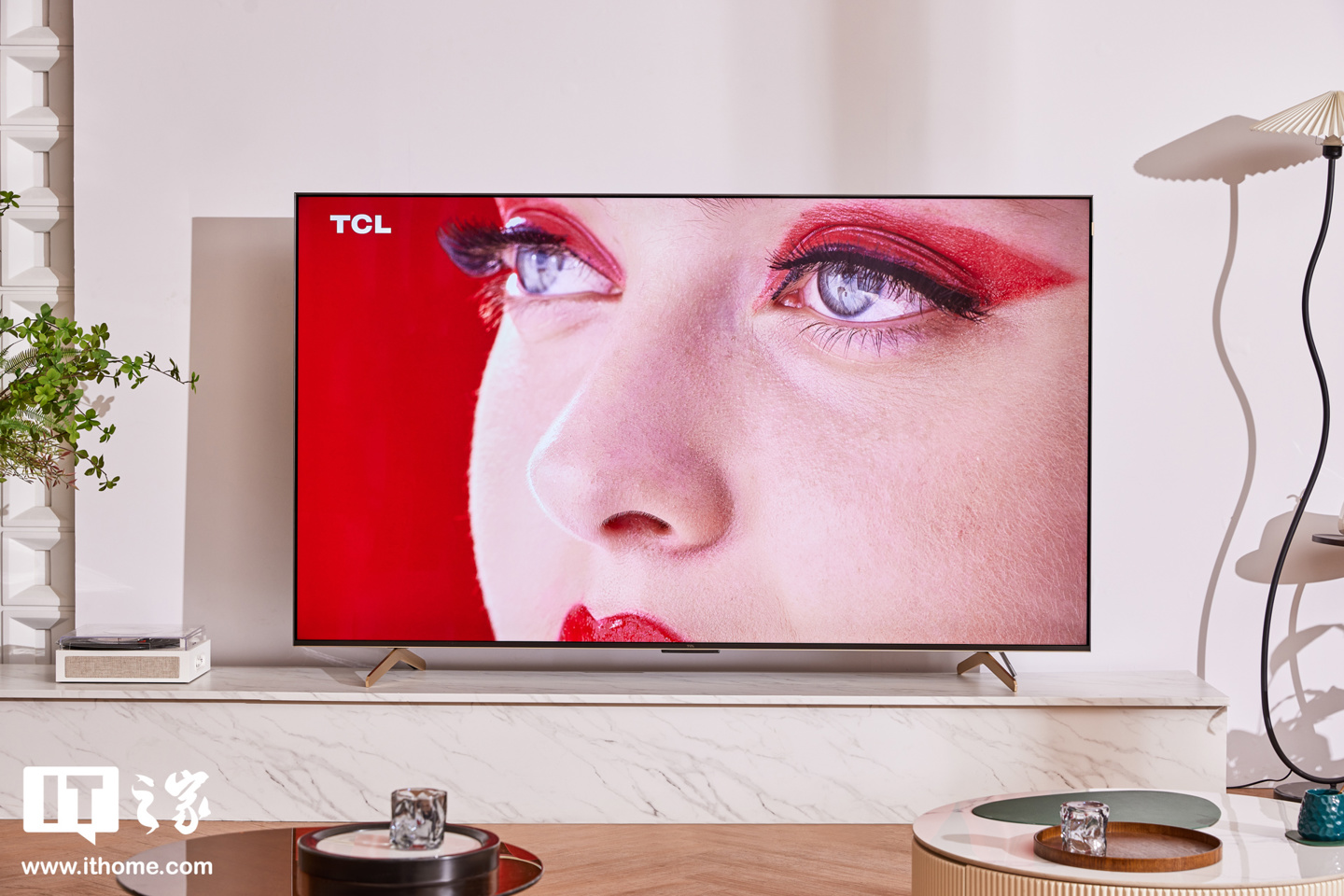 TCL 灵悉 QD-Mini LED 电视 C11G Pro 85 英寸图赏：高端设计语言，高端画质印证