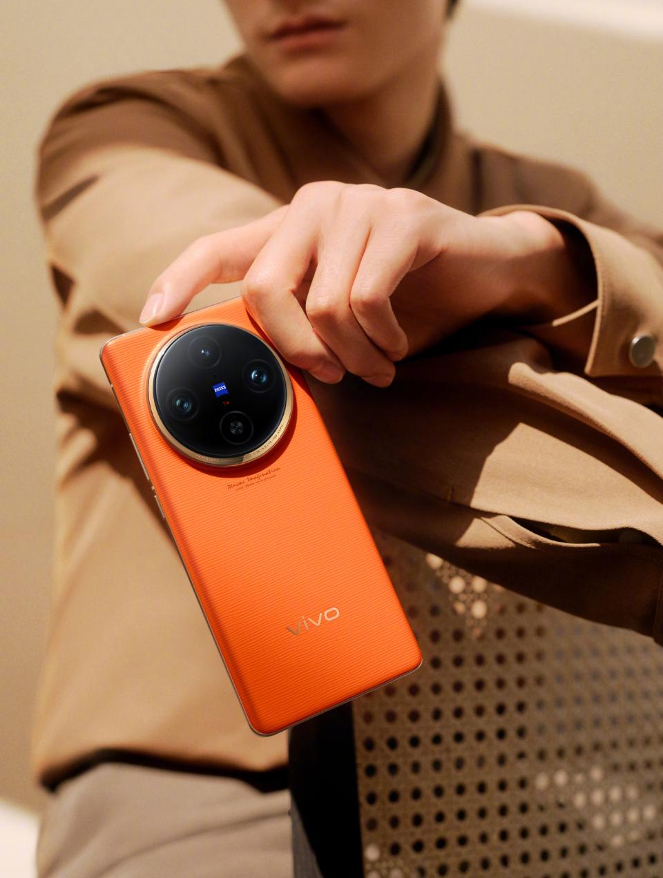 11月13日发布 vivo X100系列真机外观图公布