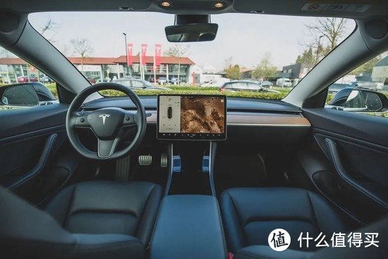 特斯拉中国前 10 月总交付量达 77.1 万辆，已超去年全年