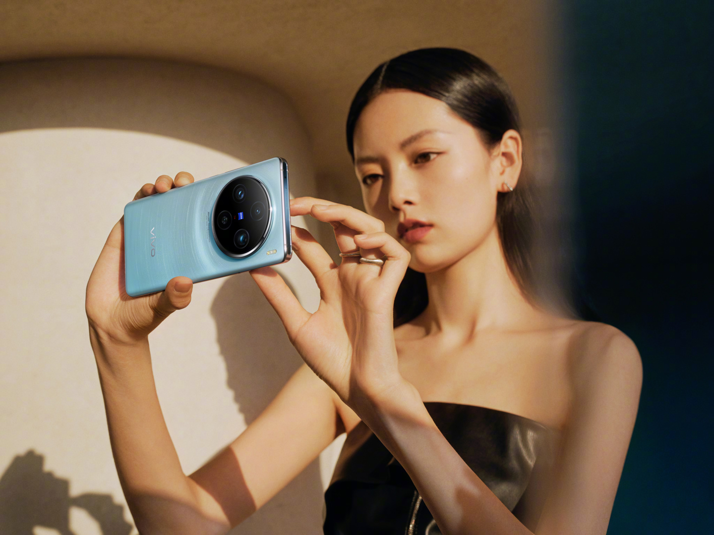 首发天玑 9300，vivo X100 系列手机真机实拍图公布