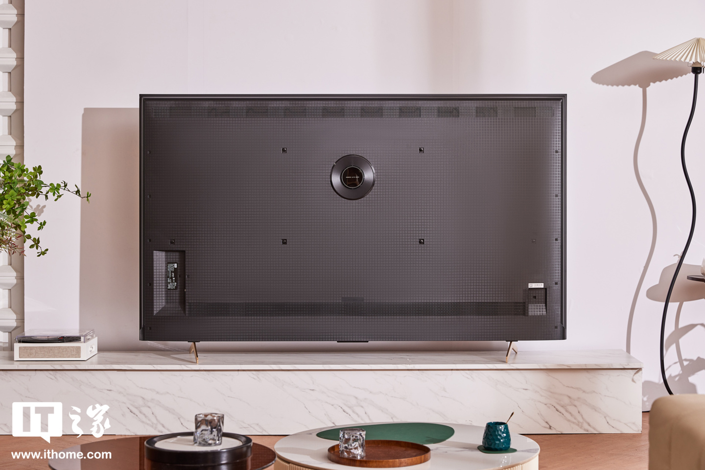 TCL 灵悉 QD-Mini LED 电视 C11G Pro 85 英寸图赏：高端设计语言，高端画质印证