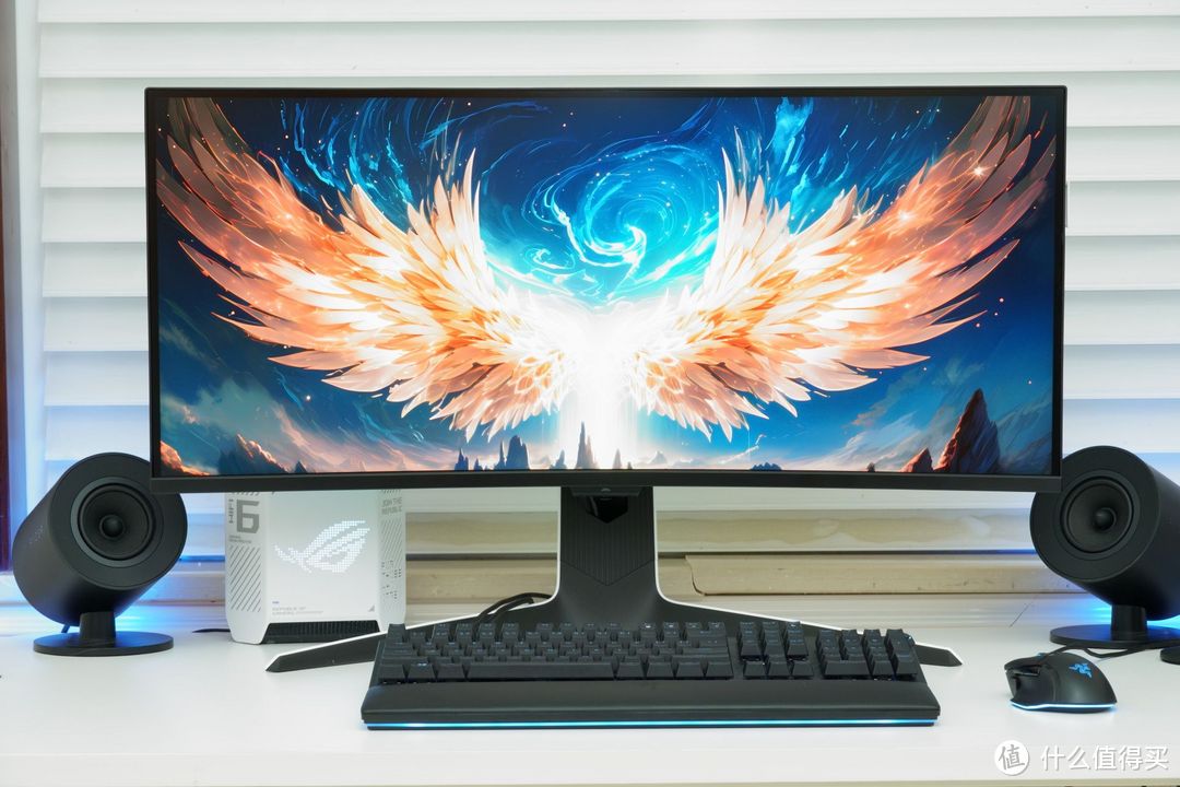 黄昏鼓捣数码 篇三百三十三：电视大厂的第一款PC显示器 雷鸟Q8 MiniLED 带鱼电竞屏 新品硬核测试