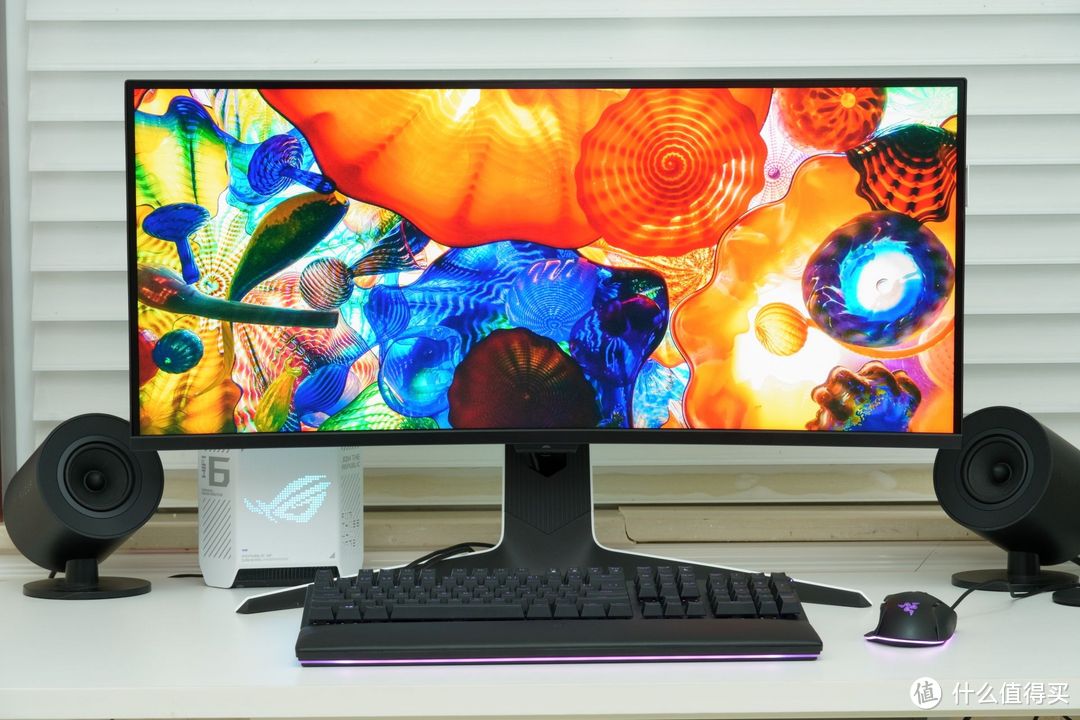 黄昏鼓捣数码 篇三百三十三：电视大厂的第一款PC显示器 雷鸟Q8 MiniLED 带鱼电竞屏 新品硬核测试