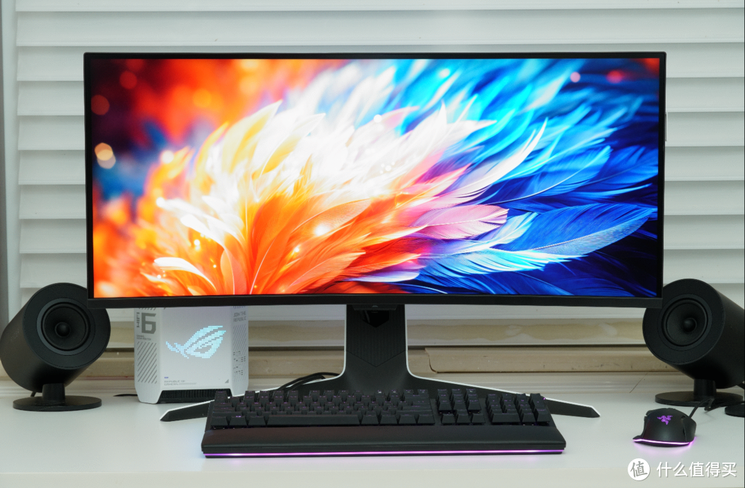 黄昏鼓捣数码 篇三百三十三：电视大厂的第一款PC显示器 雷鸟Q8 MiniLED 带鱼电竞屏 新品硬核测试