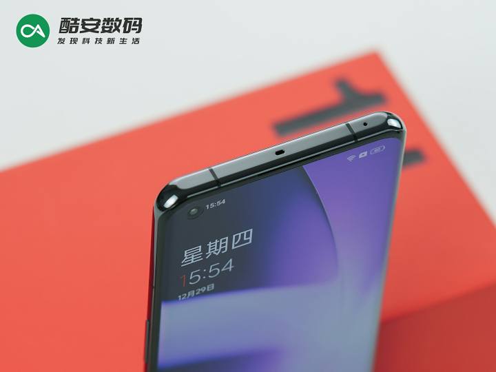 一加 11 无尽黑 · 开箱图赏】