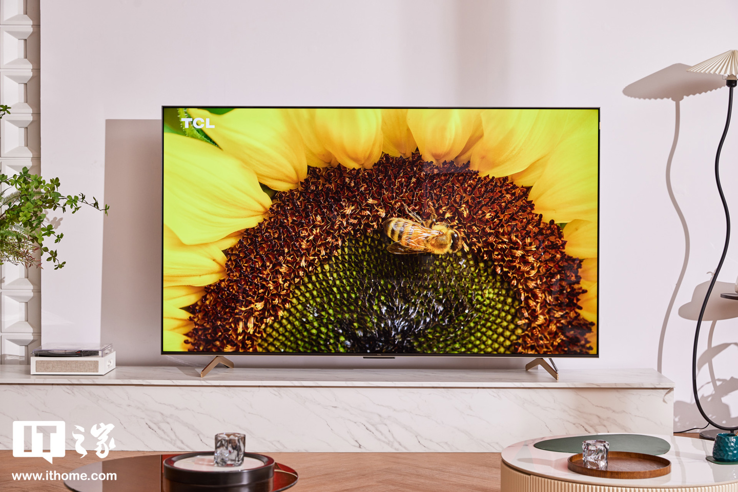 TCL 灵悉 QD-Mini LED 电视 C11G Pro 85 英寸图赏：高端设计语言，高端画质印证