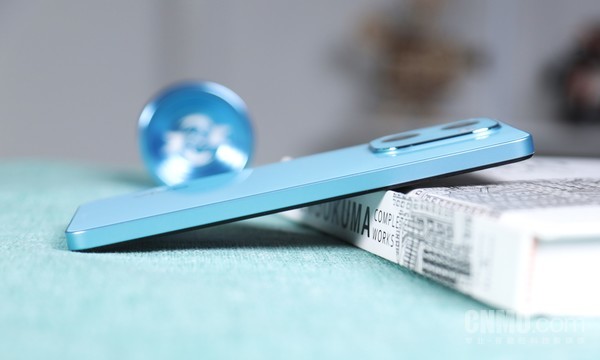 vivo Y100i评测：一款经久耐用的高颜值大内存手机
