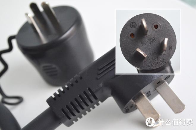 选绿联3.5KW随车充 体验便捷与实用的充电生活
