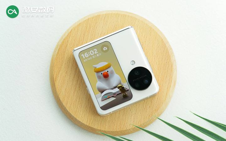 OPPO Find N3 Flip「月光缪斯」·产品图赏】