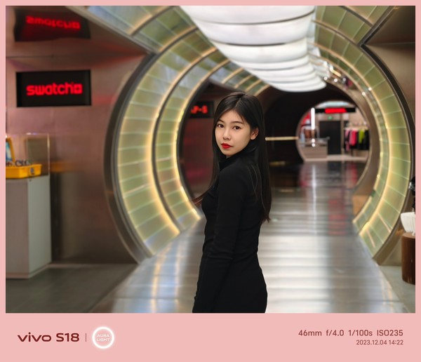 vivo S18评测：驭光而行 让每一拍都能绽放精彩