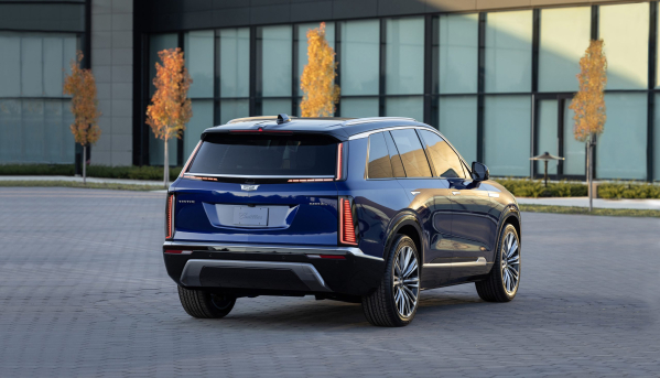 VISTIQ豪华新SUV，现代家庭的最佳伙伴与智能驾驶助手