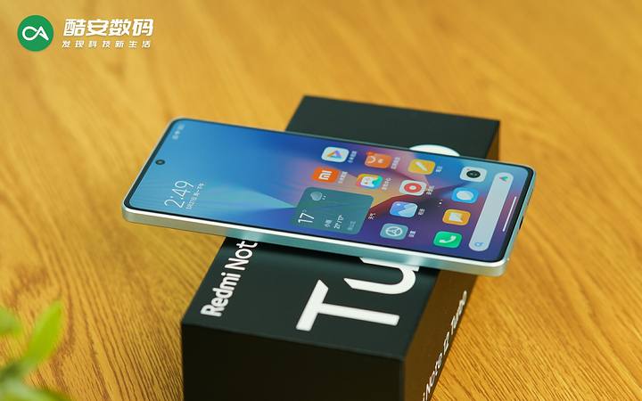 iQOO Z7「深空黑」· 真机图赏】                                                                                                                                                                                                                                       
