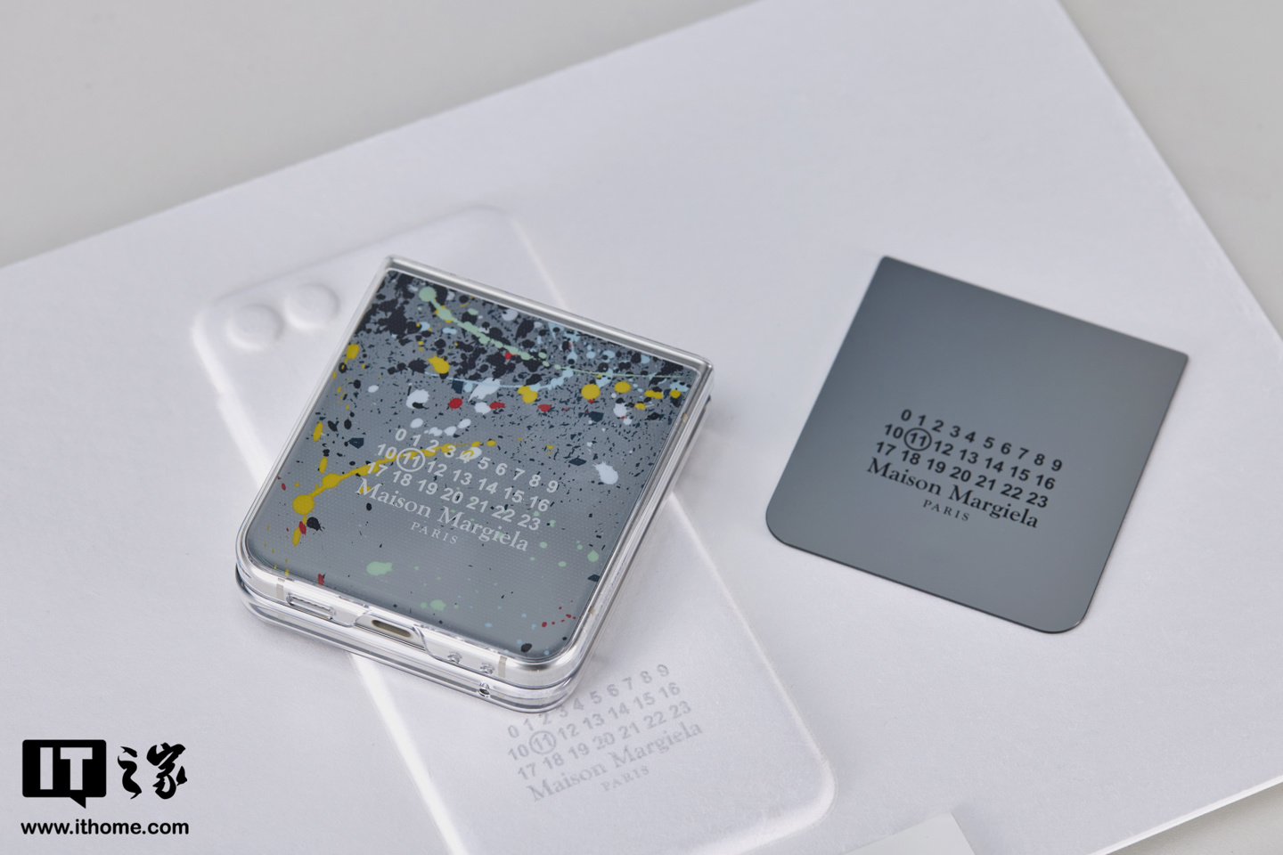 数字艺术先锋：三星 Galaxy Z Flip5 Maison Margiela 限量版手机图赏