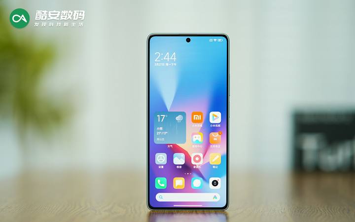 iQOO Z7「深空黑」· 真机图赏】                                                                                                                                                                                                                                       