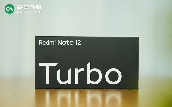iQOO Z7「深空黑」· 真机图赏】                                                                                                                                                                                                                                       