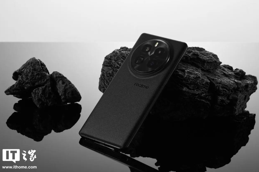realme 真我 GT5 Pro 手机维修备件价格公布：屏幕 829 元，主板 2249 元起