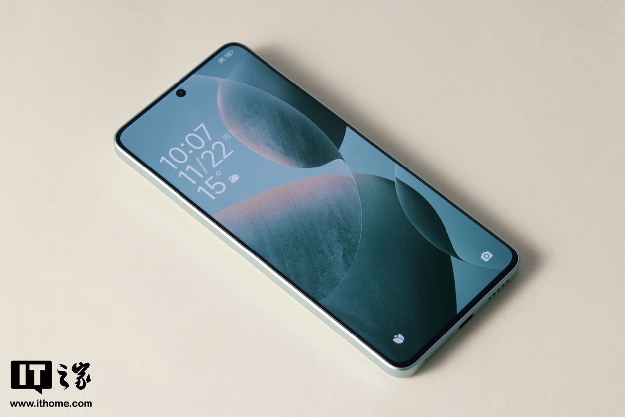 首发天玑 8300-Ultra 的“焊门员”，Redmi K70E 上手体验