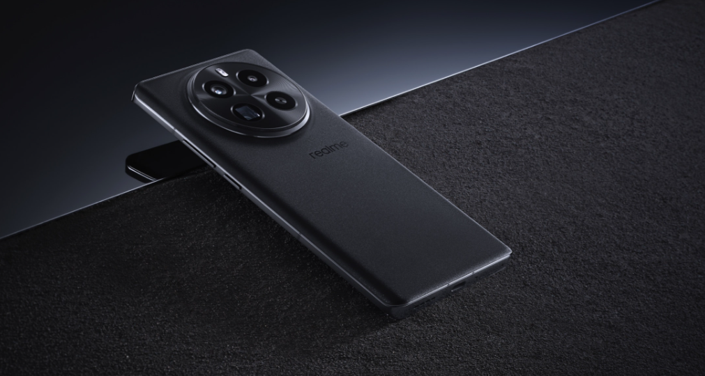 realme 真我 GT5 Pro 手机今日首销：骁龙 8 Gen 3 处理器，售价 3298 元起