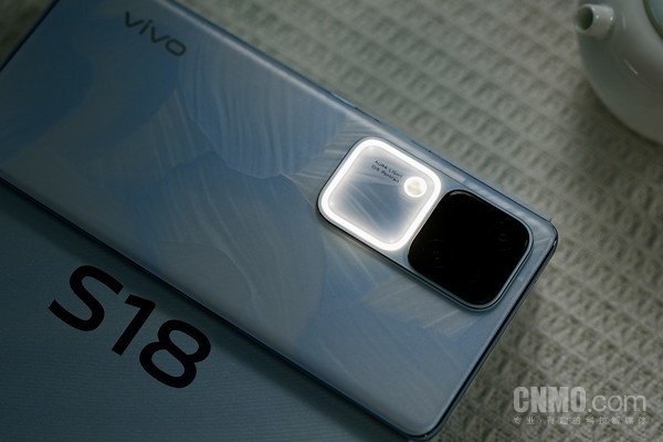 vivo S18评测：驭光而行 让每一拍都能绽放精彩