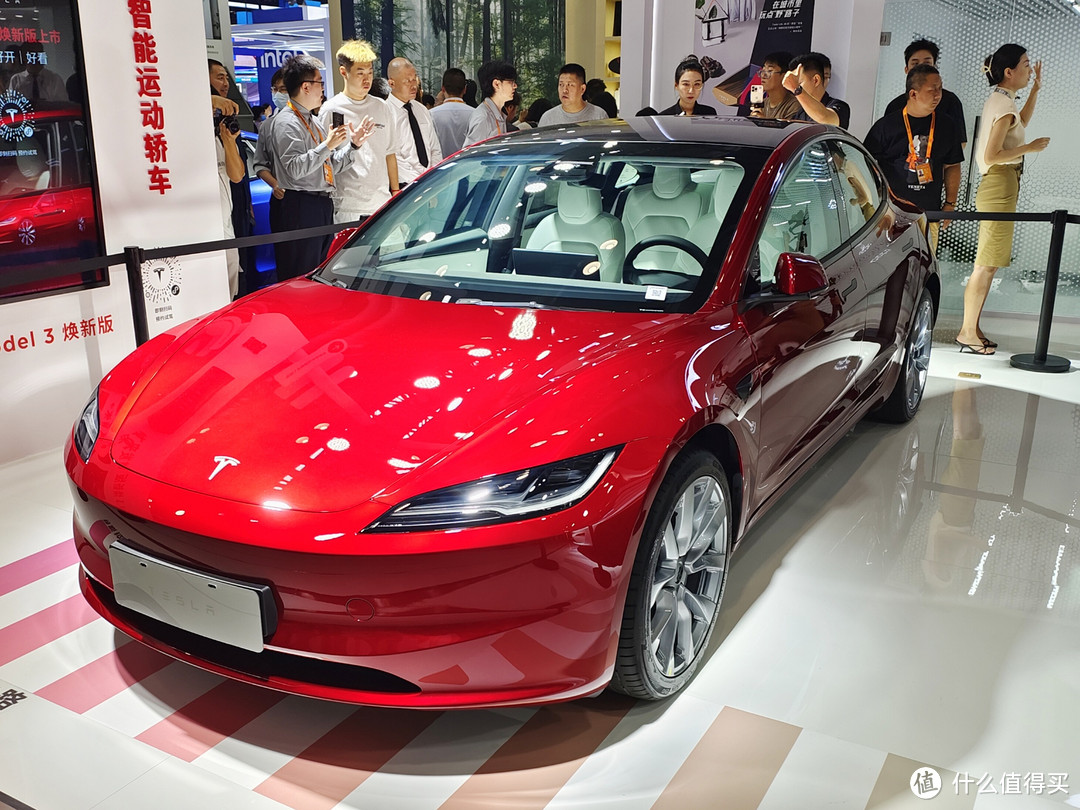 特斯拉Model 3焕新版：外观内饰升级，动力提升，但购买需谨慎！