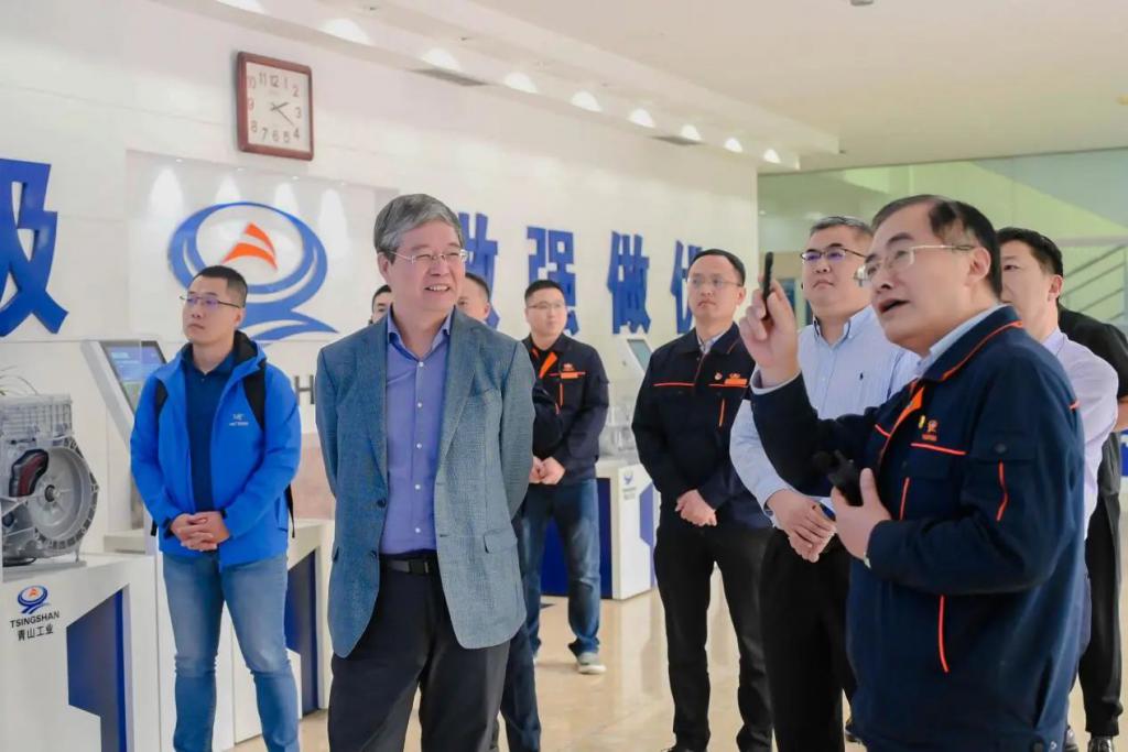 汽车评价研究院专家团走进长安汽车与青山工业