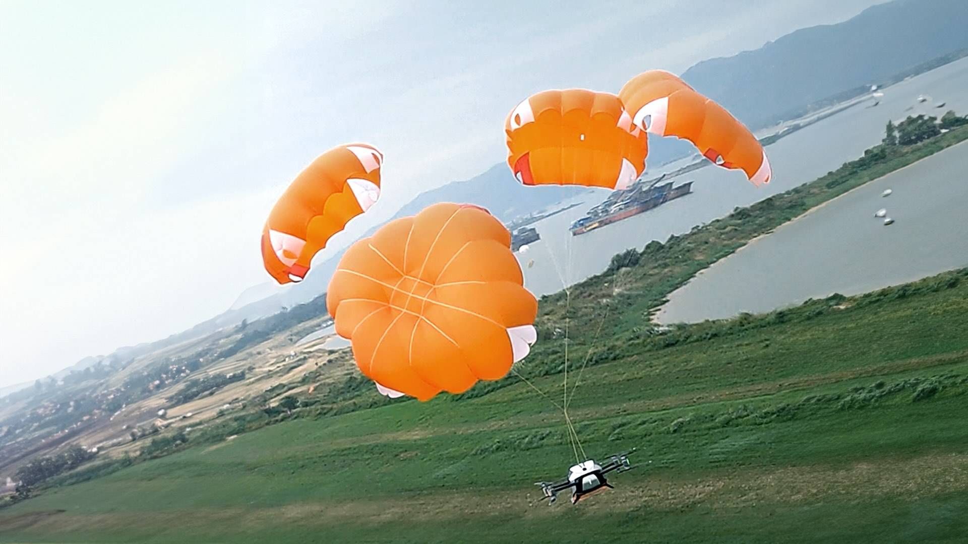 全新小鹏 X9 首发亮相：全球唯一标配后轮转向的 MPV